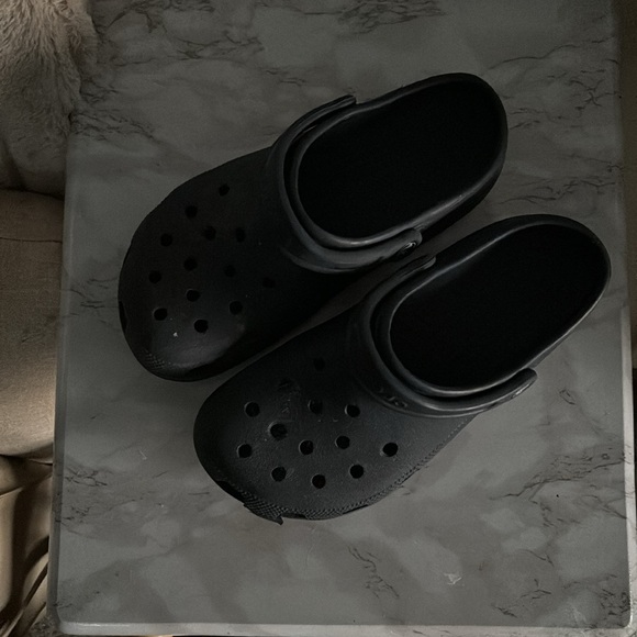 crocs - Picture 2 of 3